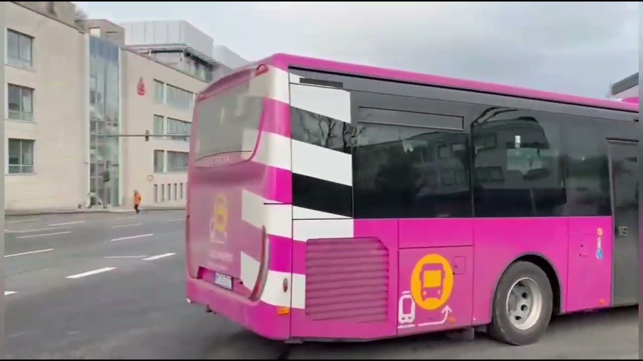 Busverkehr in Wuppertal Hbf Historische Stadthalle, 10.02.2026