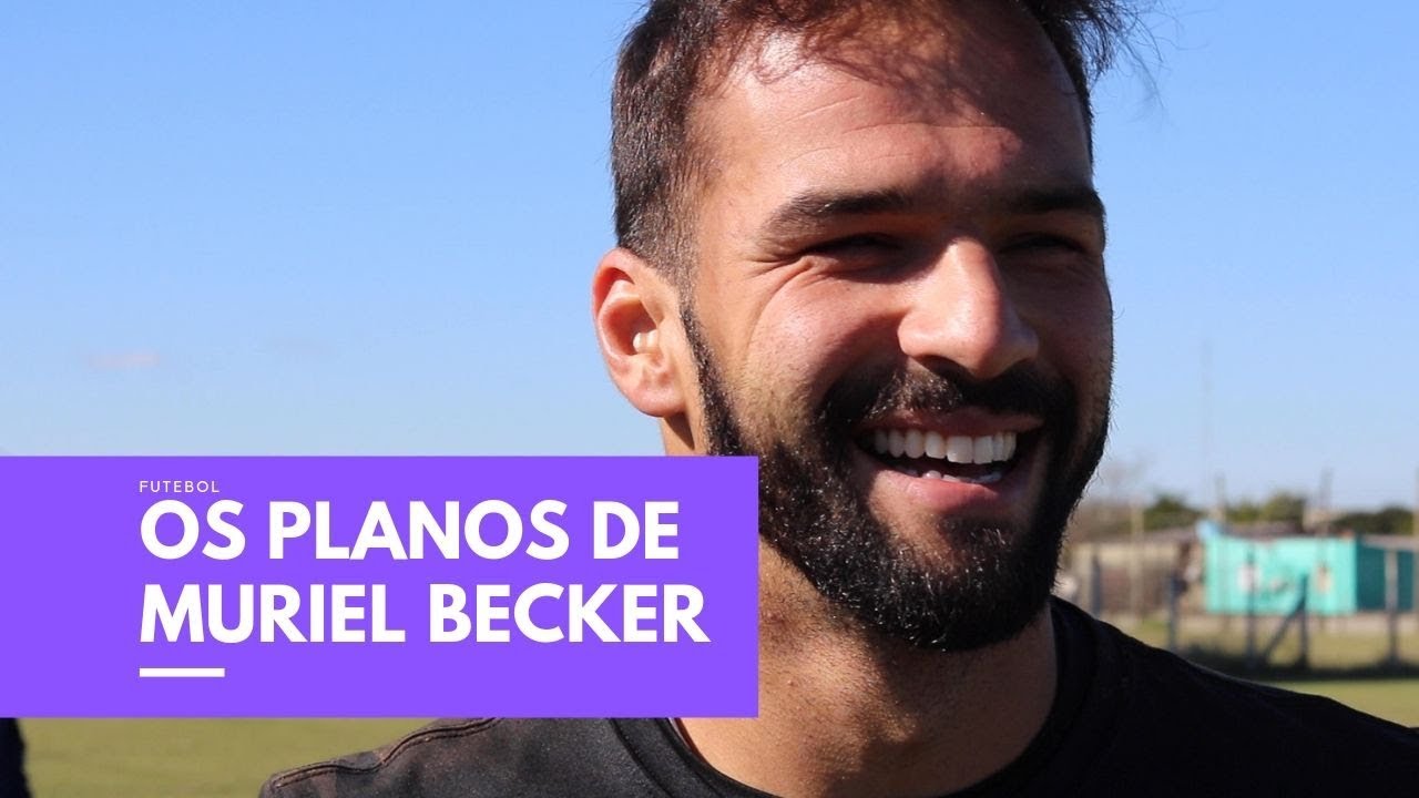 Muriel Becker fala sobre carreira, planos e irmão também goleiro, Alisson