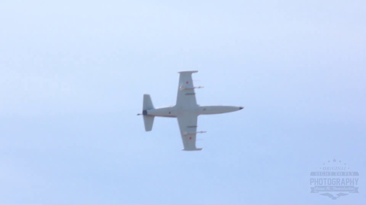 Aero Vodochody L-39 Albatross - Olympic Airshow