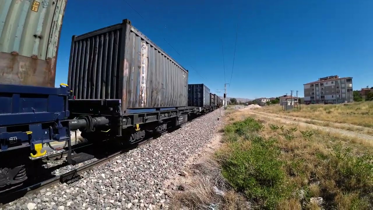 DE 24 188 NİĞDE BOR YÖNÜNDEN GELEN YÜK TRENİ KARALAR MEVKİNE DOĞRU GİDİYOR