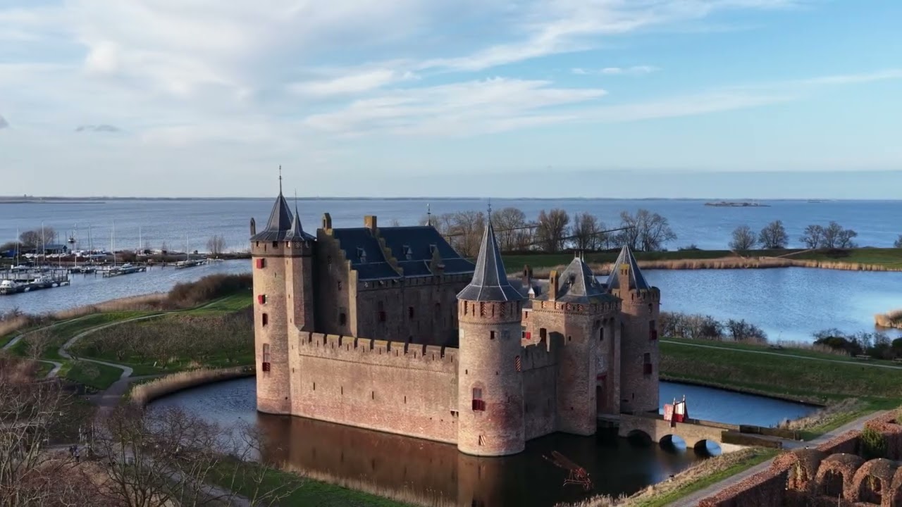 #dronephotography #djimavic4pro #almere #flevoland #netherlands #castle #muiden #muiderslot