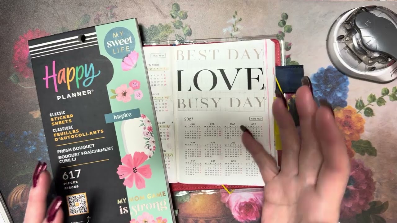 Putting some LOVE in my planners 🤗
