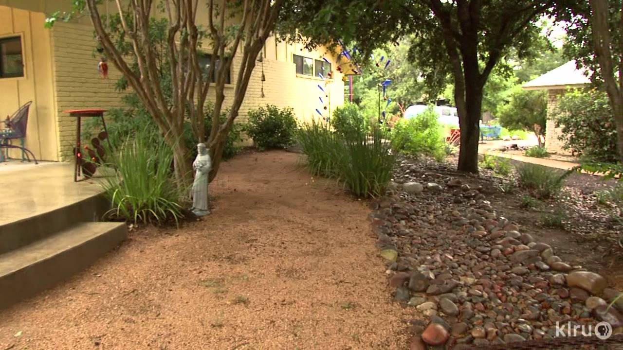 Vegetable/ornamental no-lawn makeover|Ann & Robin Matthews|Central Texas Gardener