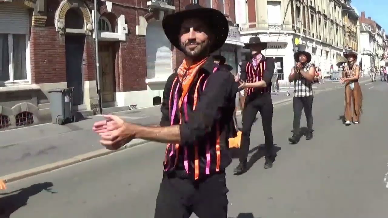 défilé carnavalesque de Cambrai le 15 août 2025
