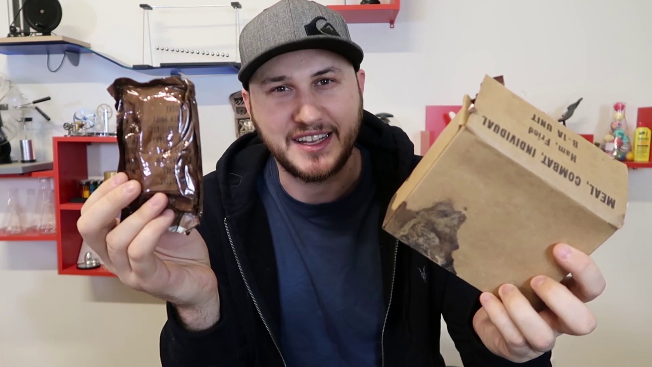Unboxing 1960s C Ration Accessory Packet