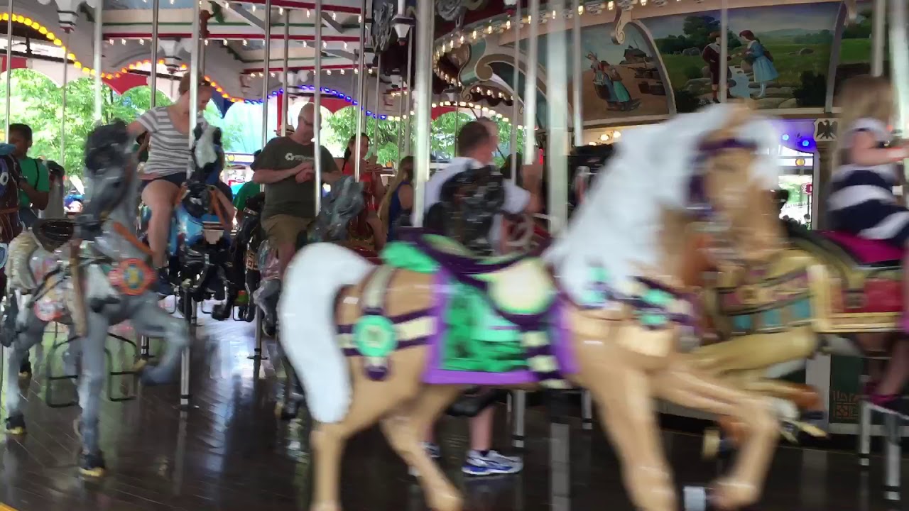 Spinnowman and Daddy Hershey Park Carousel 2016