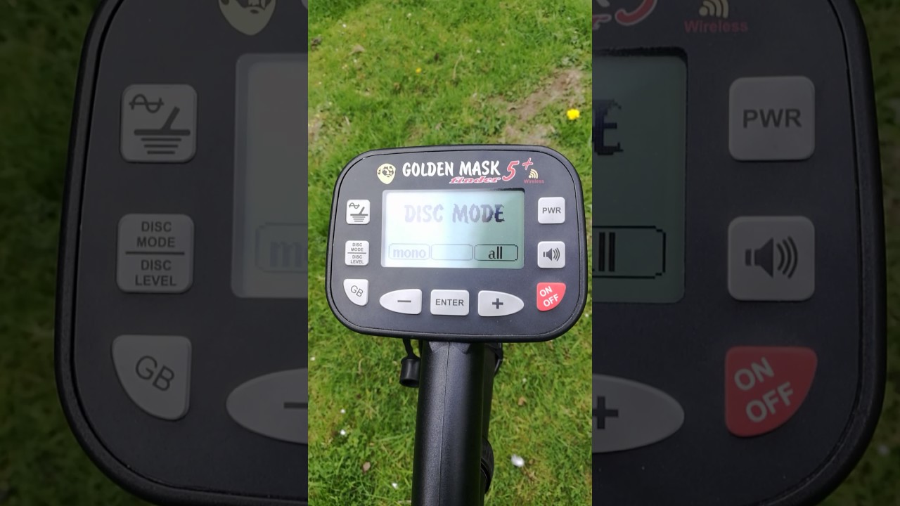 Golden mask 5+ metal detector controls