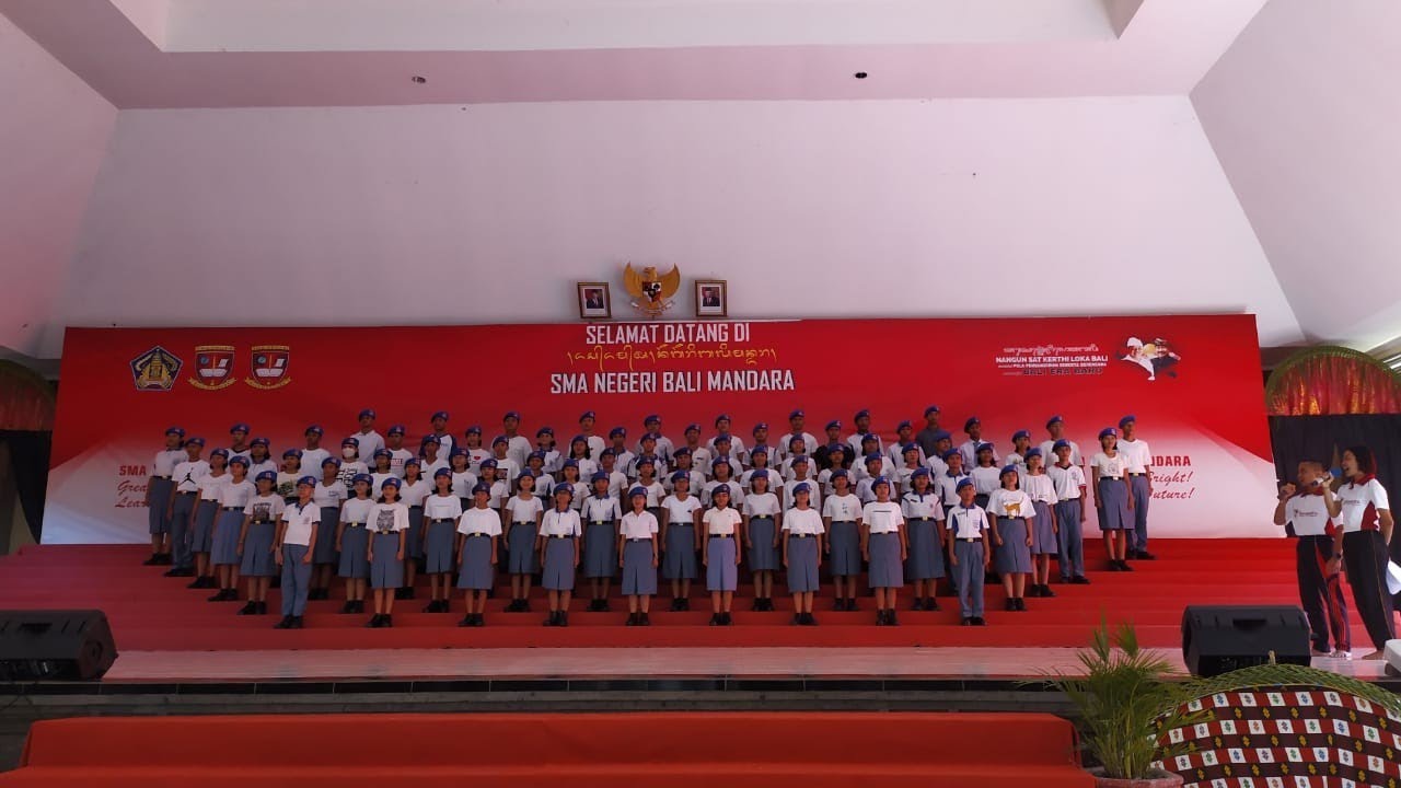 Inaugurasi Angkatan Ke-12 SMAN Bali Mandara