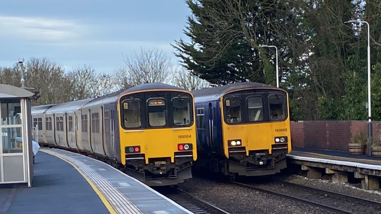 3 car 150004 & 150002 meet at Lea Road 14/12/2025
