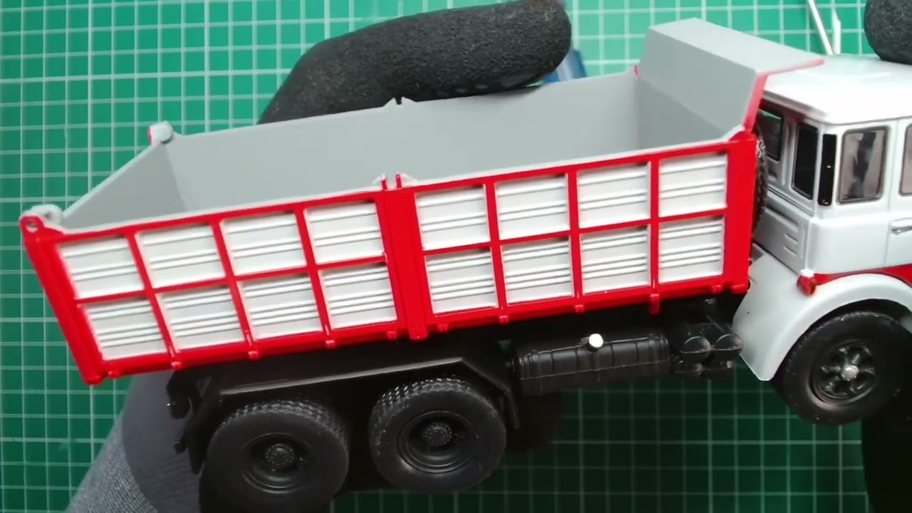 Camion d'epoca - DeAgostini - OM 300 P 6x4 - 1974