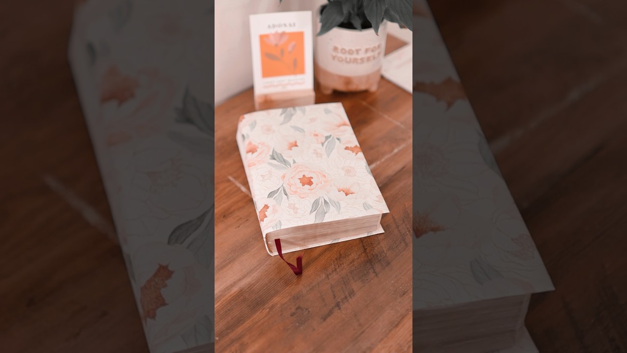 🌿🌸 Decorate my Bible with me! | #bible #biblecover