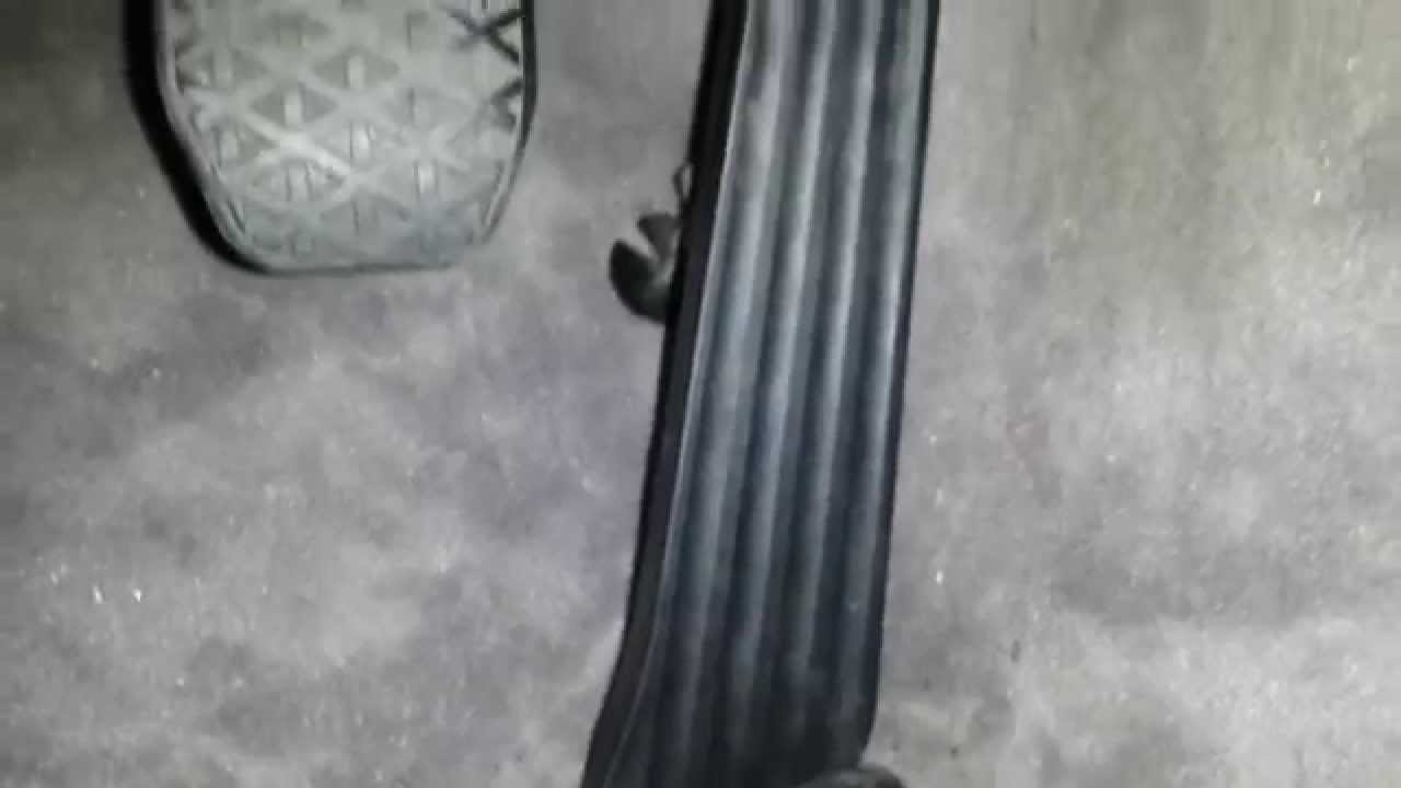 Снятие педали газа BMW e36 M3 325 330