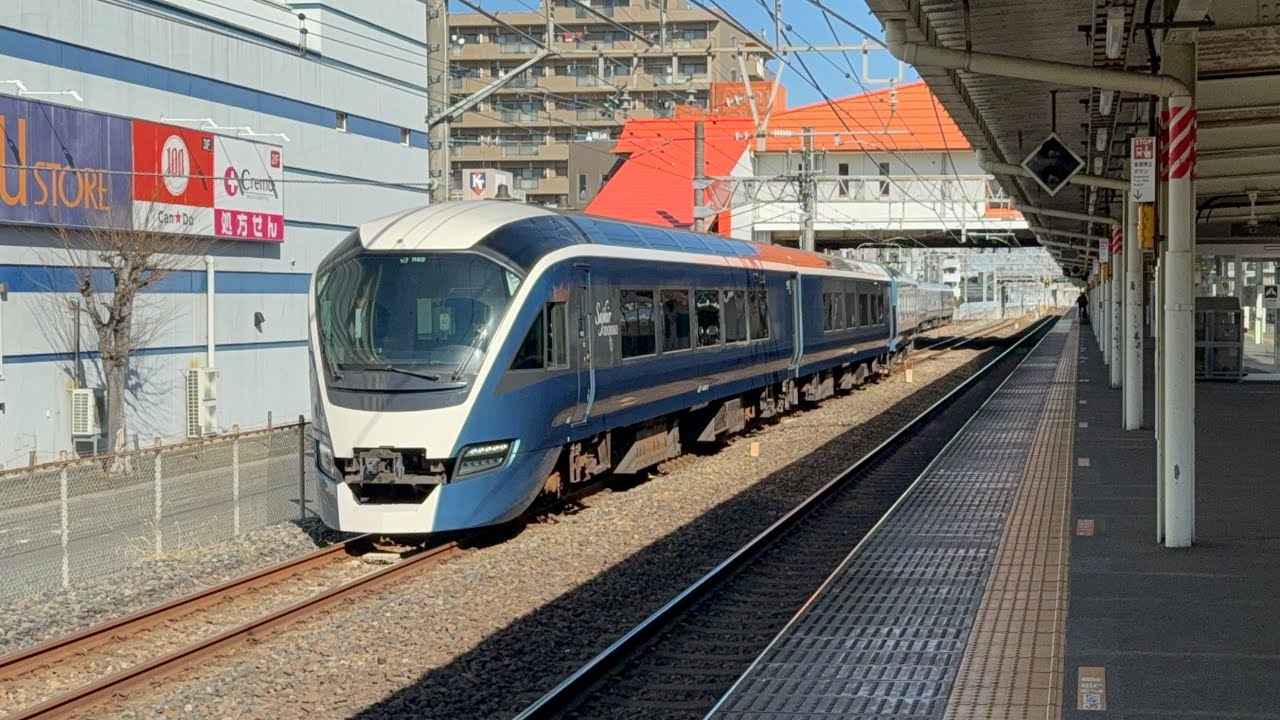 2026/1/29 E261系RS2編成サフィール踊り子が東大宮操から出てくるシーン