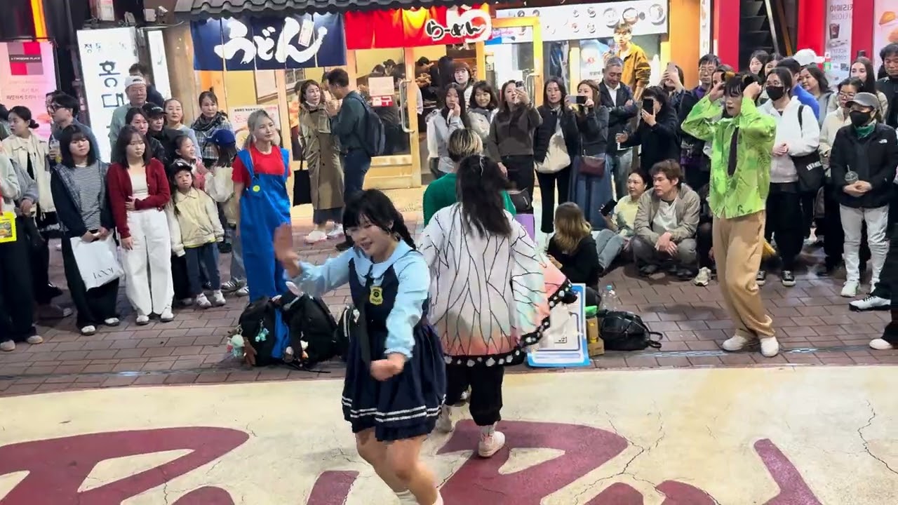 HONGDAE K-POP BUSKING (Team Blast) - [Mamamoo] Good Luck 