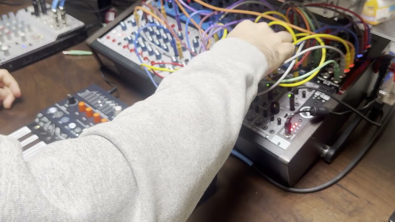 // retro/active // - Eurorack Jam