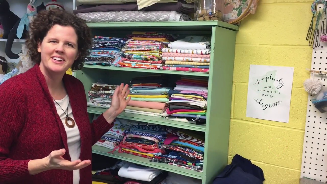 7 Tips to organize Your (not so perfect) Sewing Room