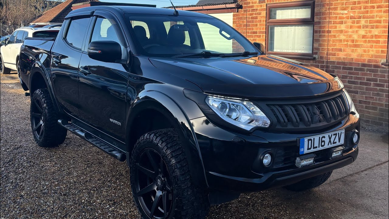 IA Car Company - Mitsubishi L200 - DL16XZV