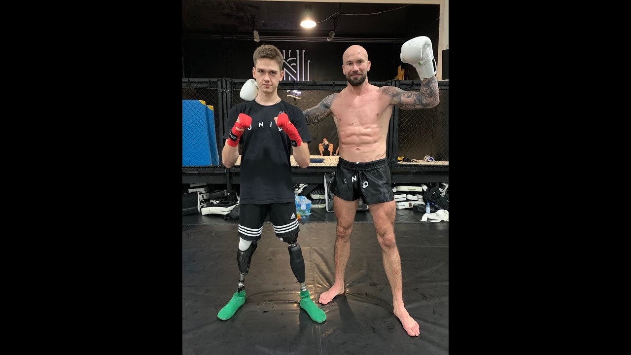 Trening BOKSU w/ Radek Paczuski | UniqFightClub