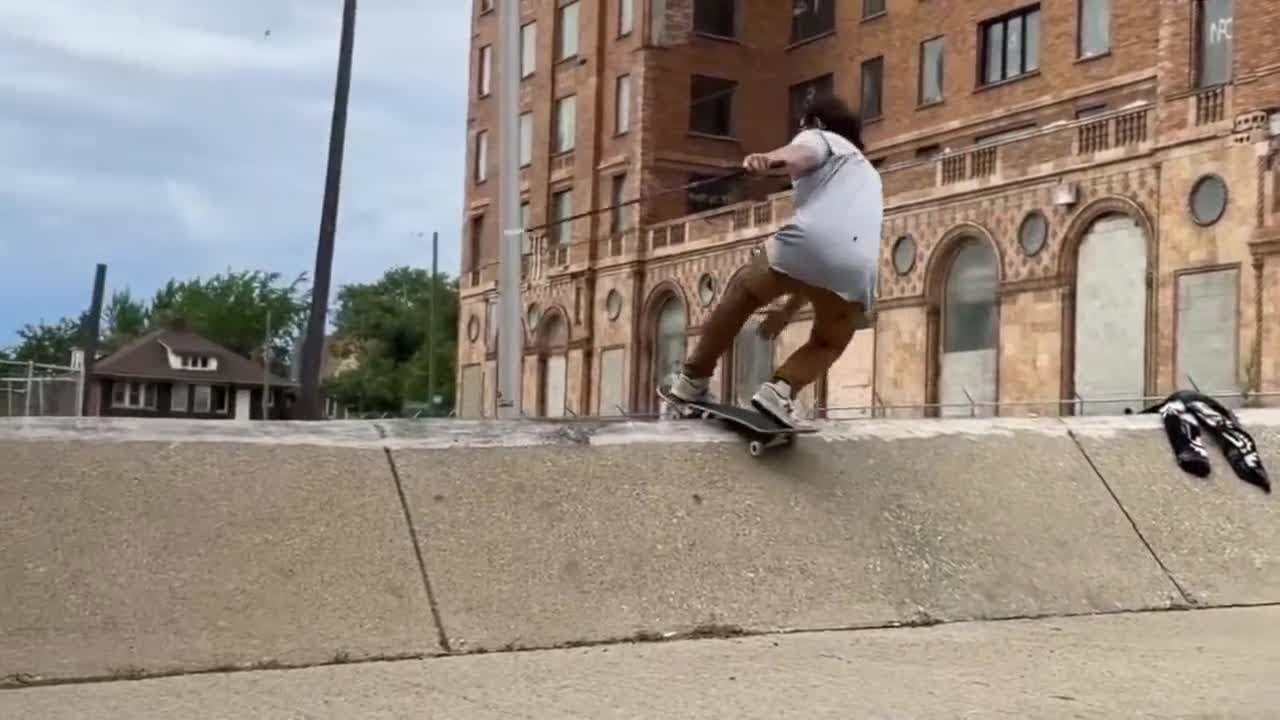 Metro Detroit blind skateboarder invited to test Olympic course in Paris