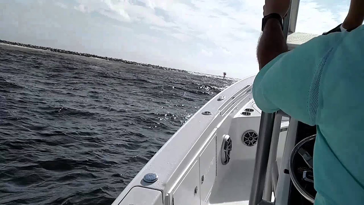 Can a Bay boat handle 4-6' seas?  (26' Crevalle Bay Boat)