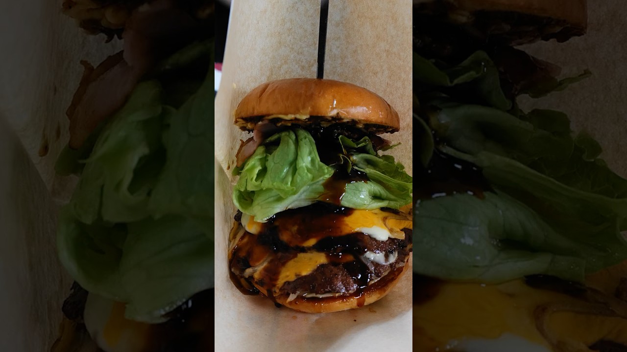 One Bite Will Blow Your Mind &ndash; Epic Burger in Japan