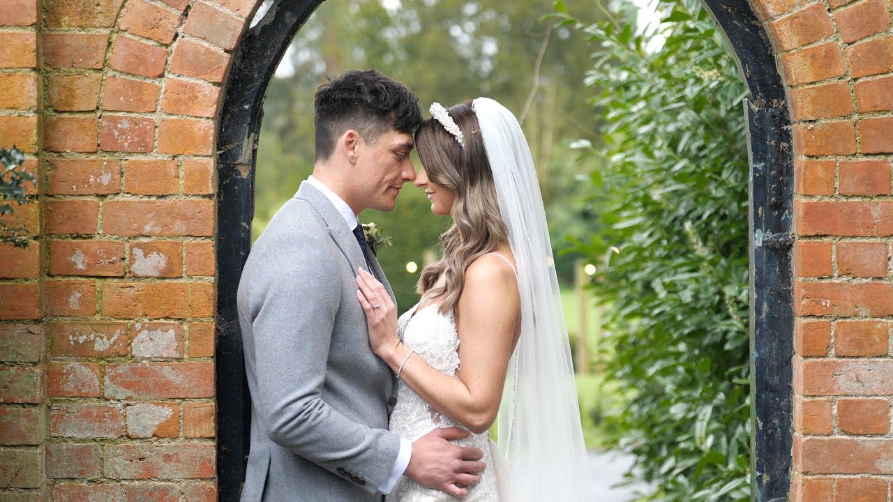 Charlie & Hannah | Bredenbury Court Barns in Herefordshire