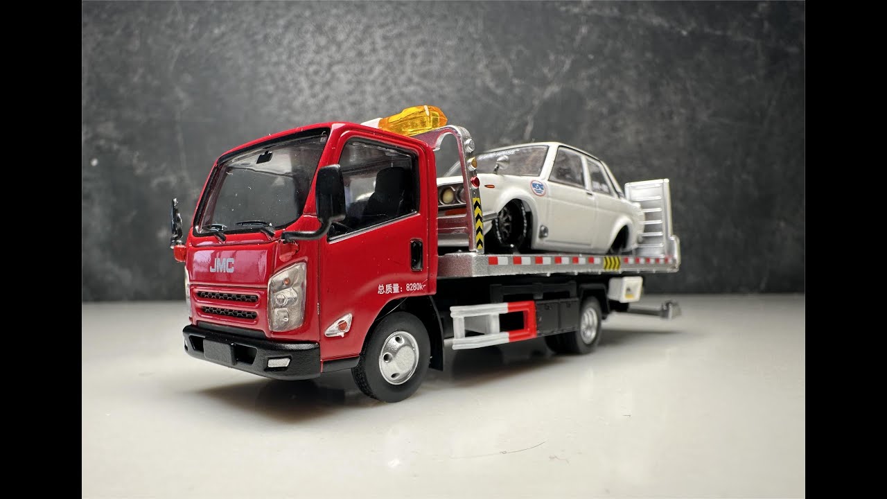 INSANE amount of DETAILS and ARTICULATIONS - XCARTOYS Towing Truck REVIEW
