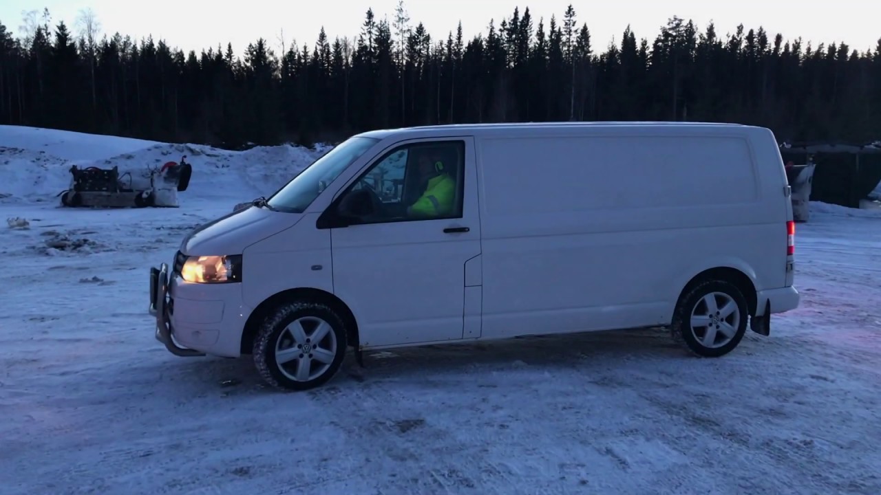 K&ouml;p Sk&aring;pbil VW Transporter 2,0 DSG p&aring; klaravik.se