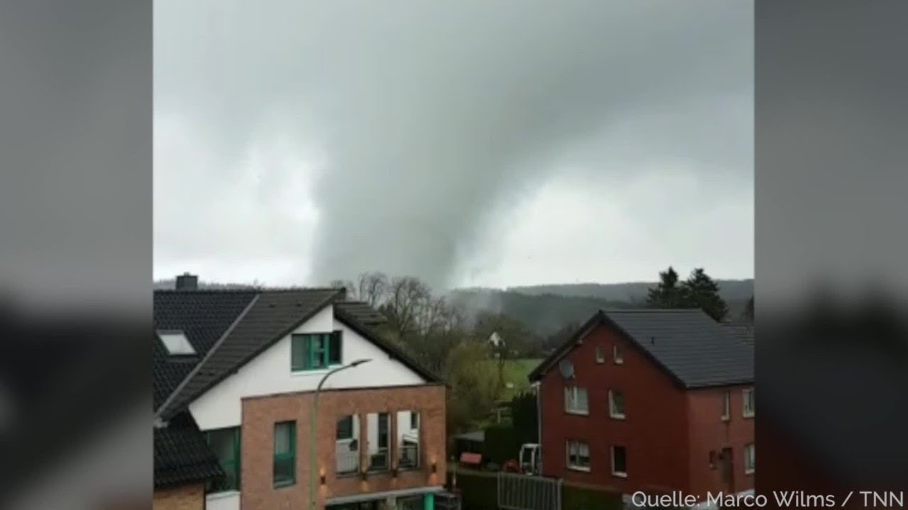Tornado fegt durch den Ort Roetgen in der Eifel