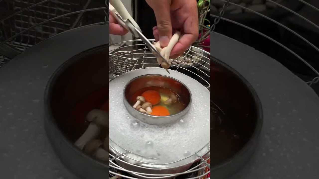 Making breakfast without using oil! #shorts #cookingshorts #healthy #foodie