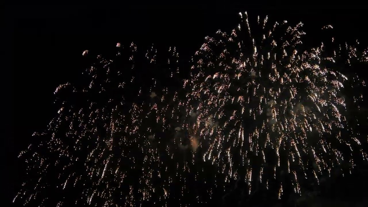 Montefalcione 2025 spettacolo pirotecnico serale eseguito dalla ditta Di Matteo fireworks