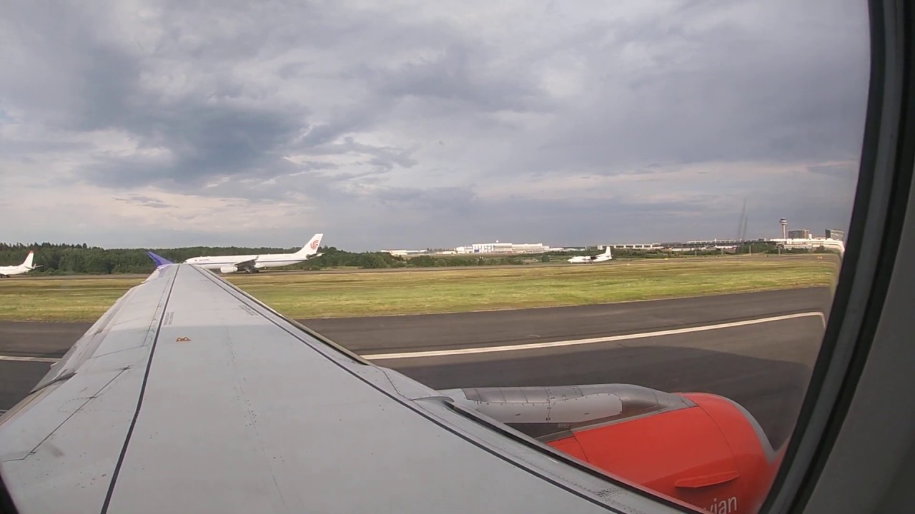 SAS A320 take off from Arlanda