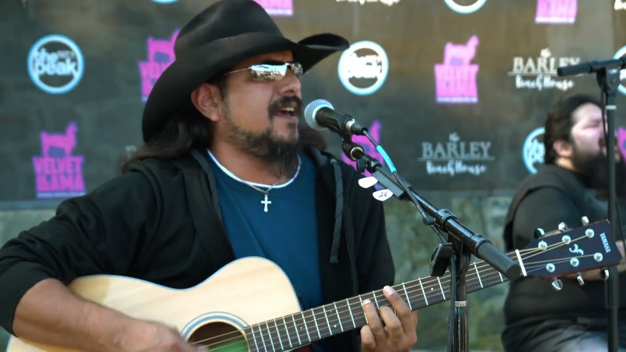 Los Lonely Boys - Peak Summer Session (Full Performance)