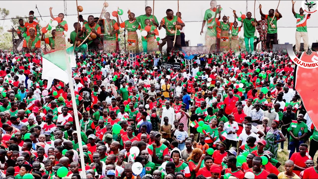 Abarundi bose babe abagumyabanga kugira bahishurirwe amabanga ..............