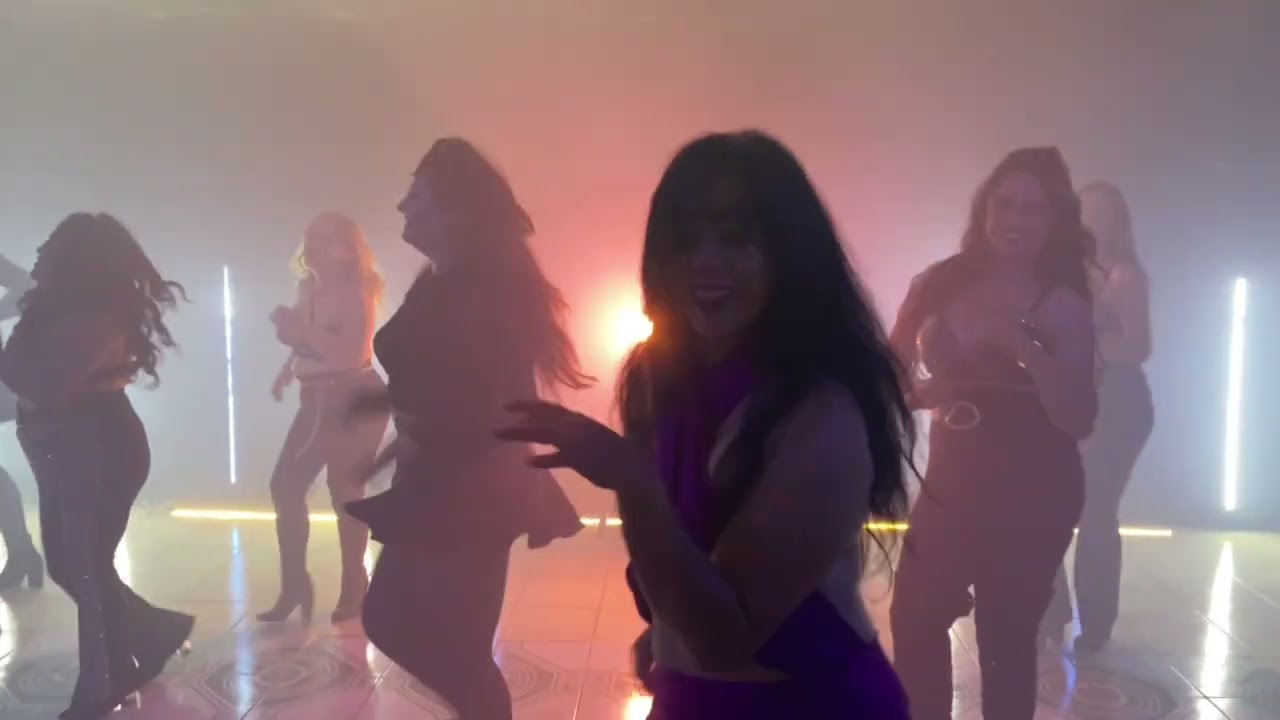 Selena - fotos y recuerdos , baile y fitness .