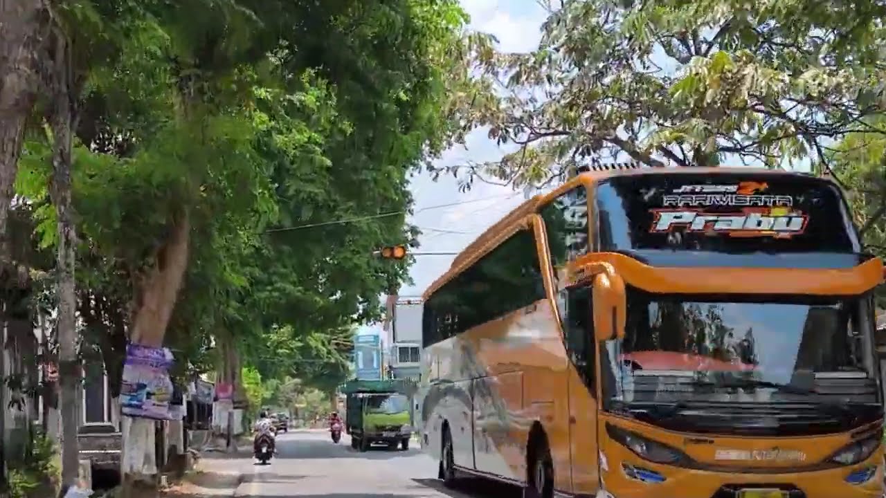 Motovlog Muter-muter Nyari Makan Siang