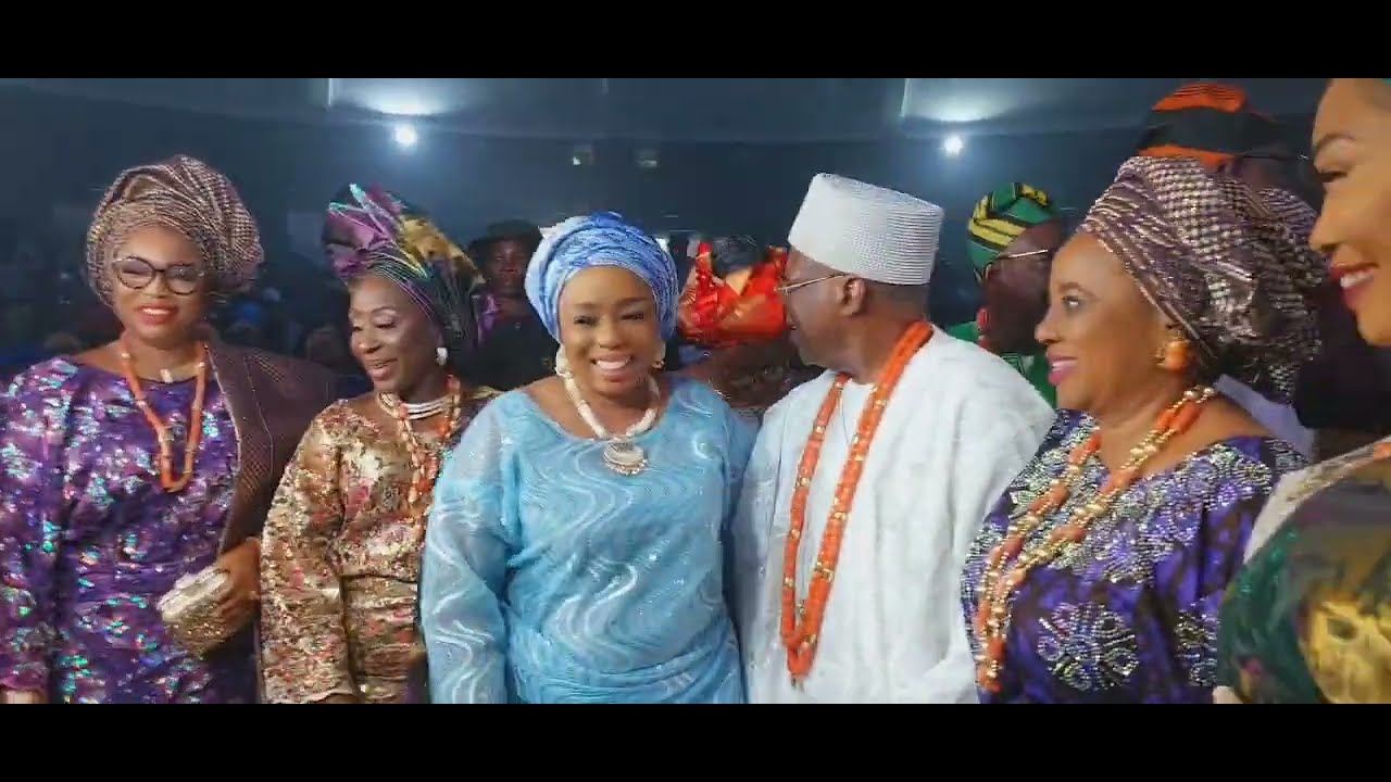 How HRM Oba Adedapo Tejuoso steal show at his own 85th Bday party as he dance to Chief Ebenezer...