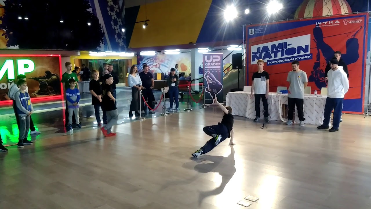 JamiNation 2018 - Kids - Final - Движ`Ок VS Bumblebeet