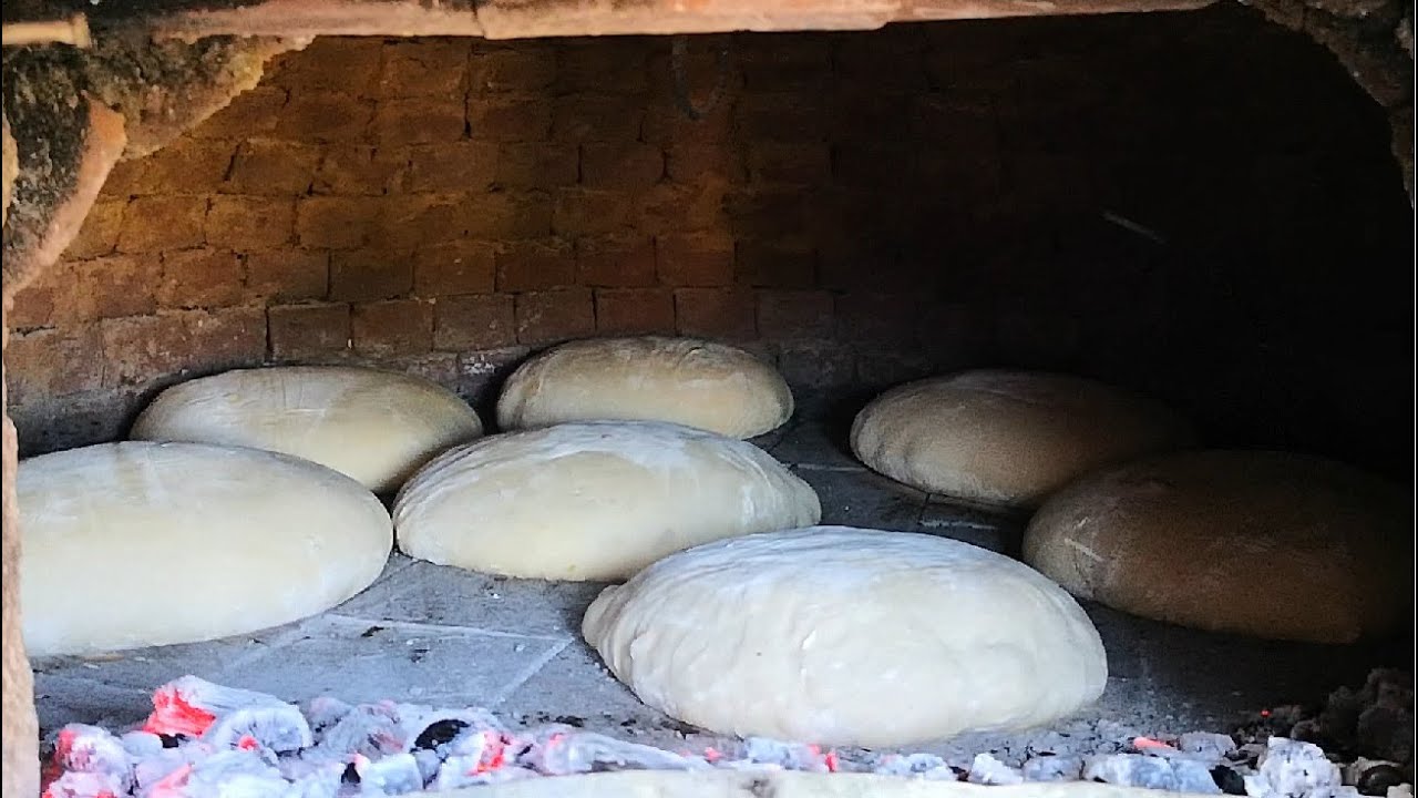 TAŞ FIRINDA BİR AY BAYATLAMAYAN KÖY EKMEĞİ YAPIMI