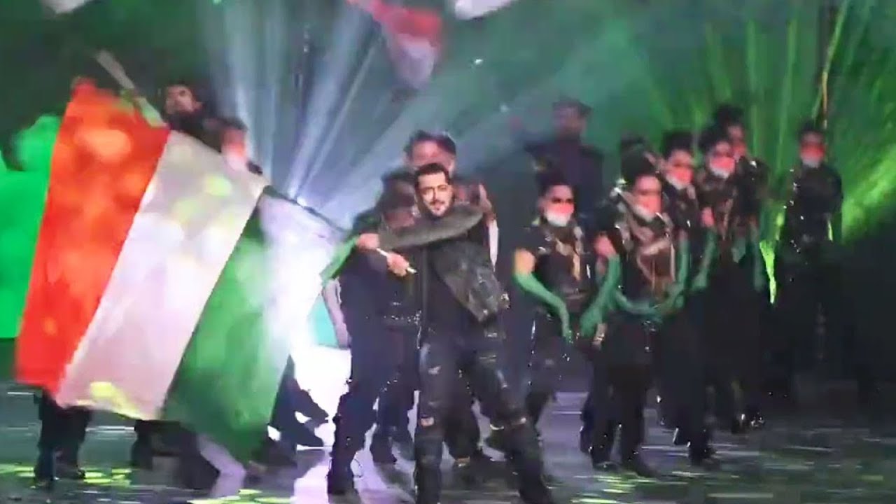 Salman Khan's Dance Performance With Indian Flag At IFFI 2021 In Goa