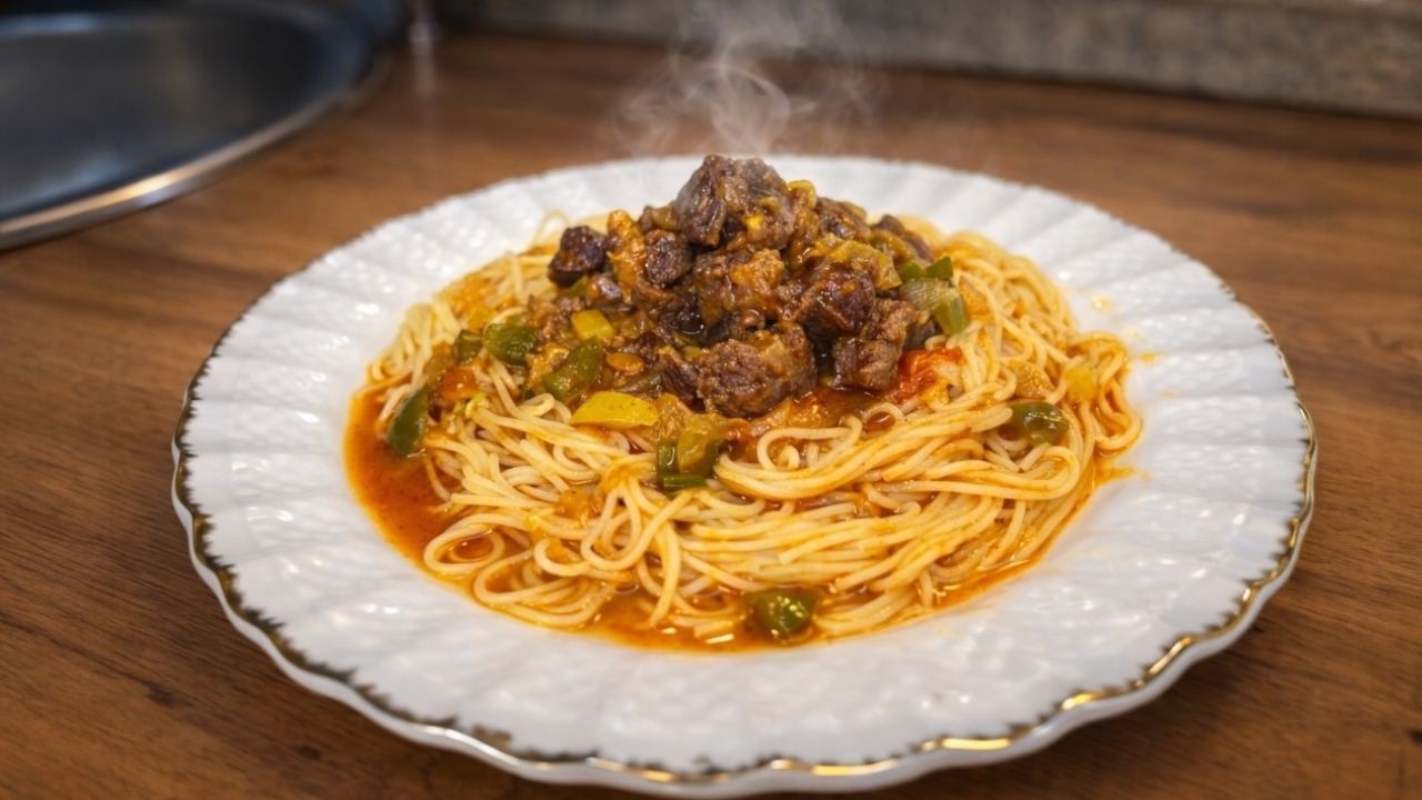 This Beef Spaghetti Recipe Is So Delicious, I Cook It Every Week! Easy & Juicy Dinner Idea!