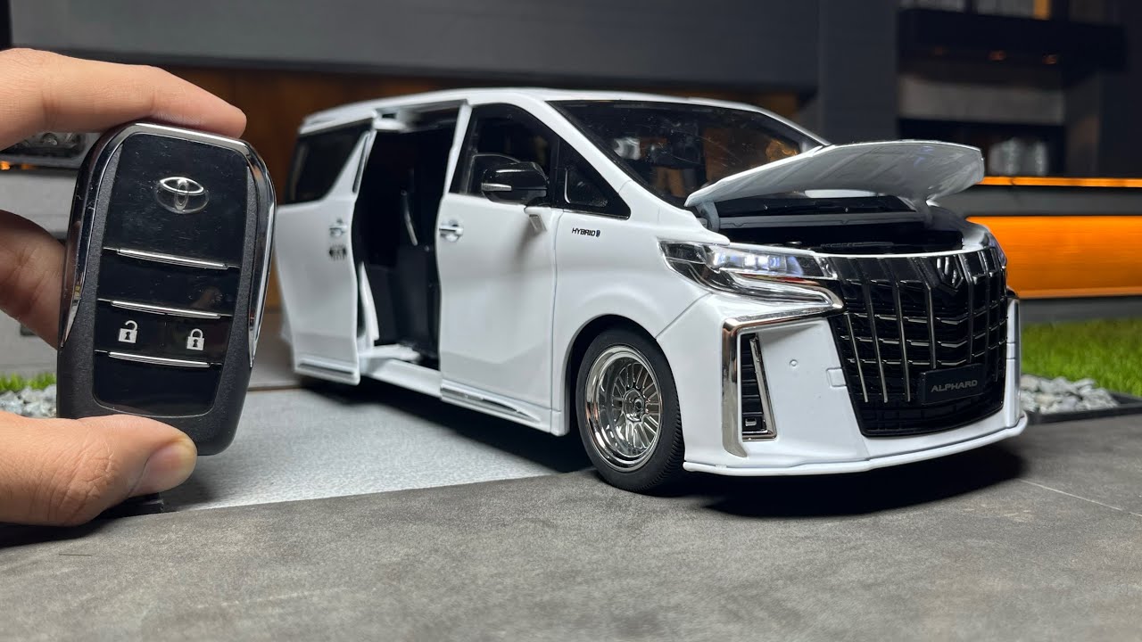 Diecast Unboxing - Toyota Alphard Luxury Van Realistic 1/18 Scale Model Car