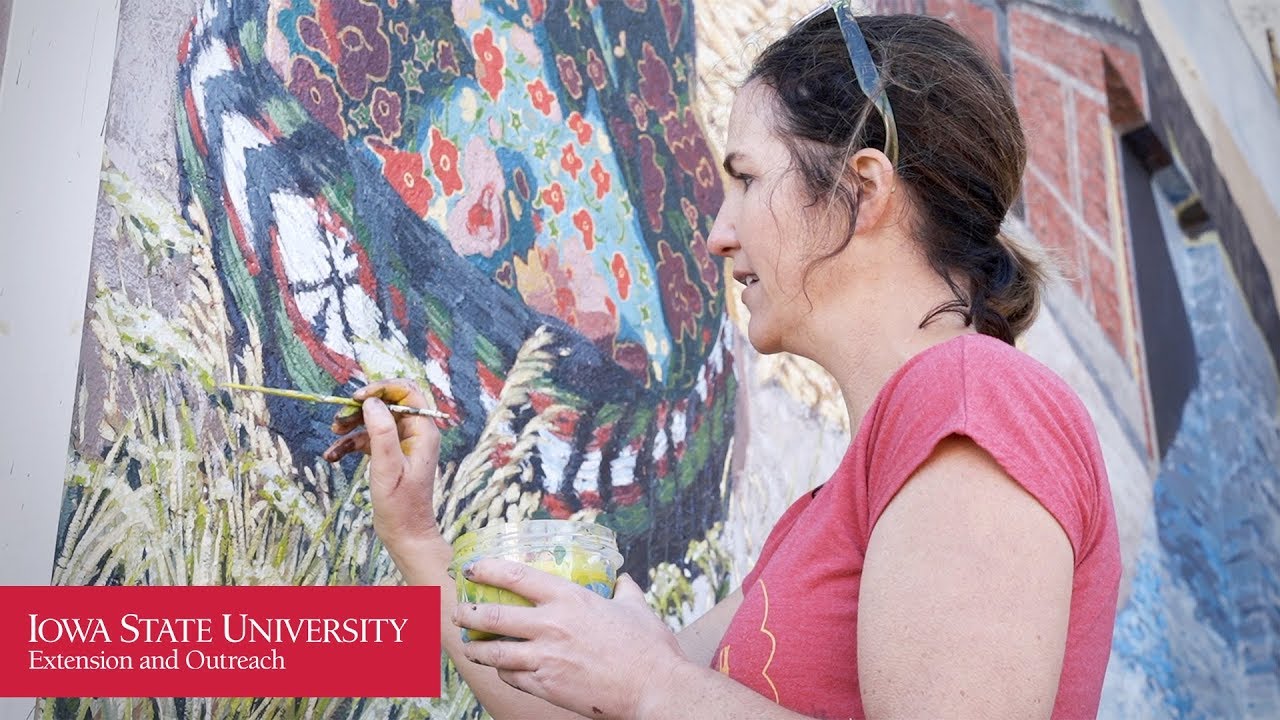 Painting History for Community