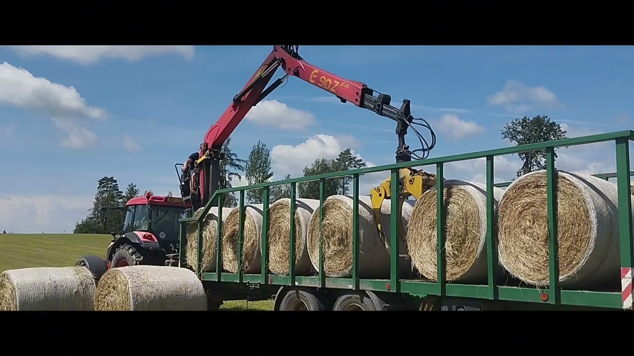 Nakládání balíků sena 2024 Zetor Crystal 140