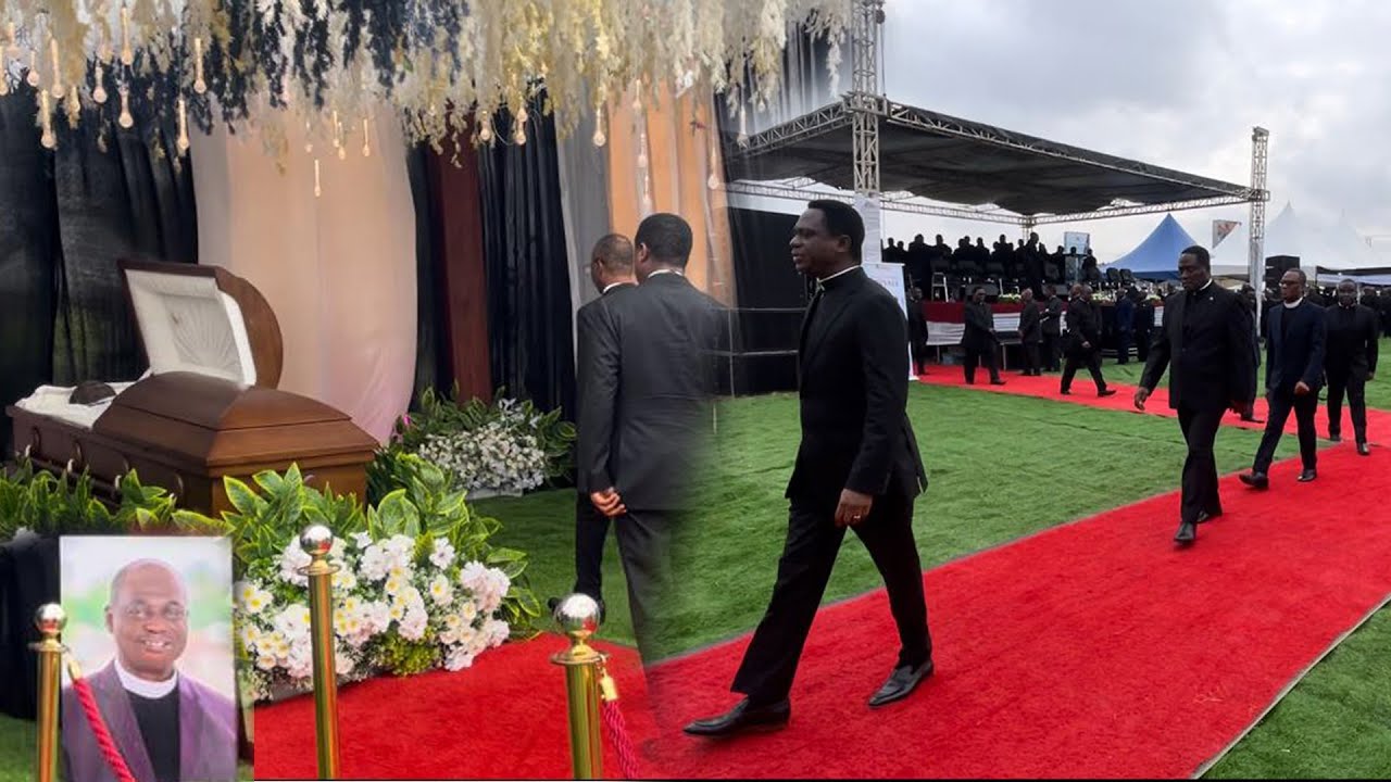 Apostle Samuel Appiah's Funeral Service - Apostle Eric Nyamekye  File Pass The Body 😭💐
