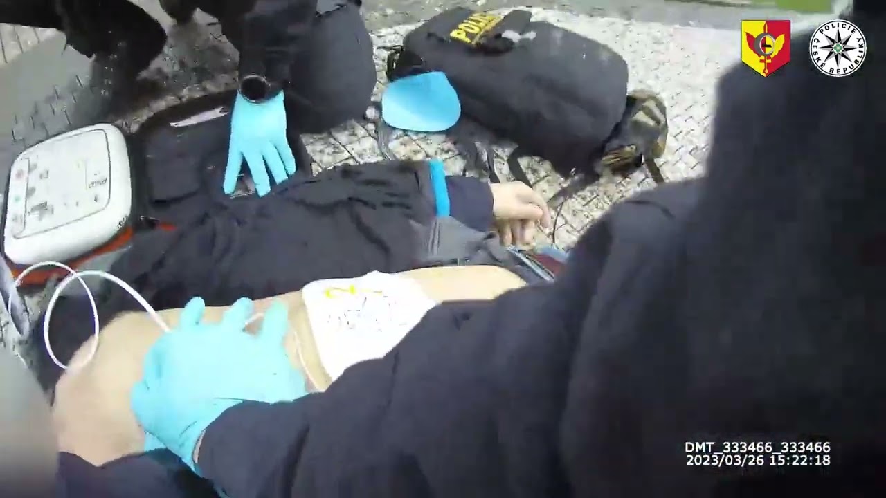 Policie ČR: V hlavní roli přístroj AED, nelhostejnost a spolupráce
