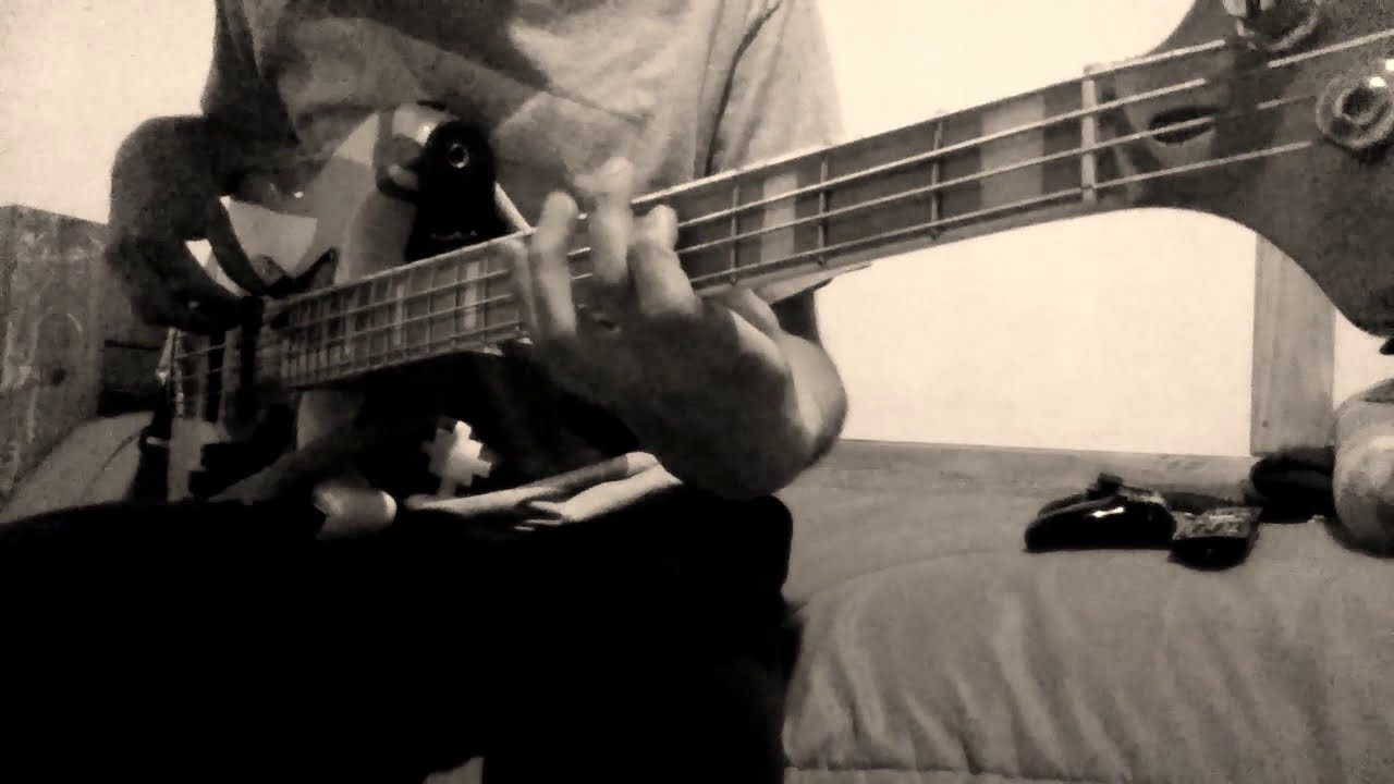 Ratones paranoicos - La nave bajo cover