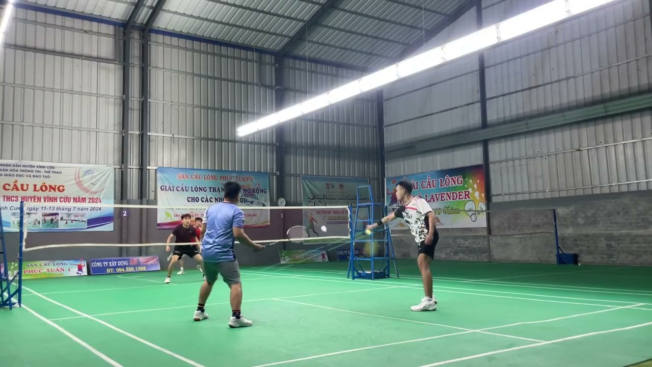 Cầu lông sức mạnh từ các bạn trẻ