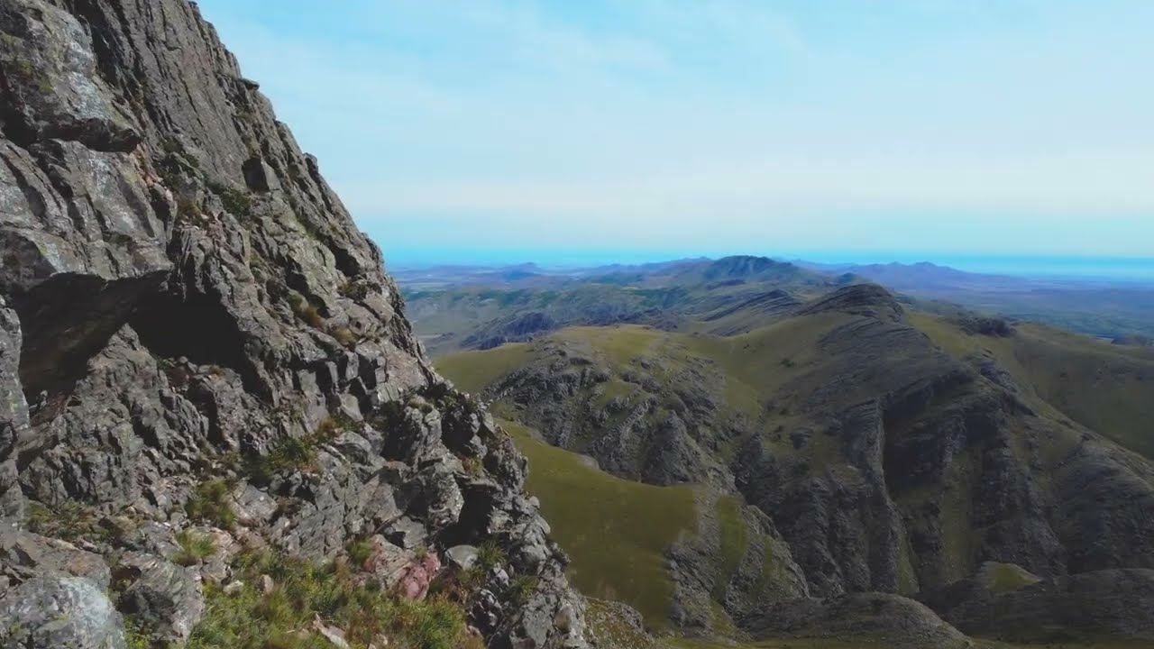 Camino a Cerro Tres Picos - Reserva Natural Sierras Grandes