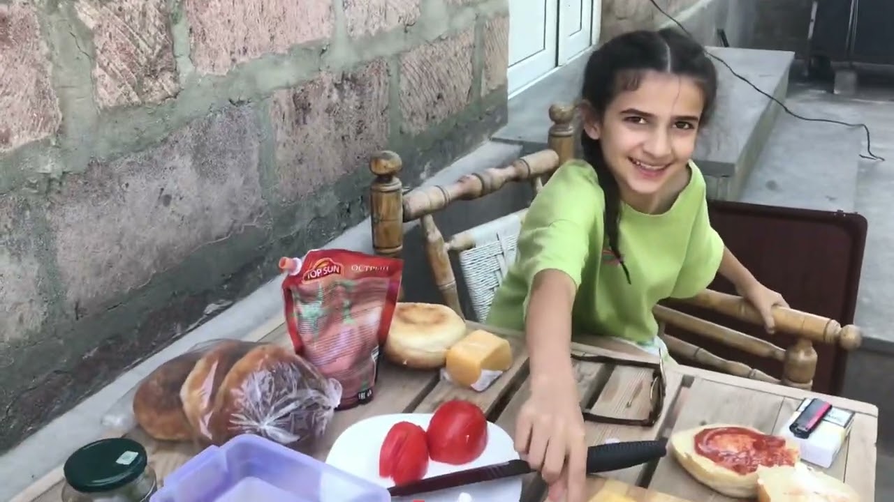 Բուրգեր, Պաղպաղակ, Թաբուլե, Սինամոն